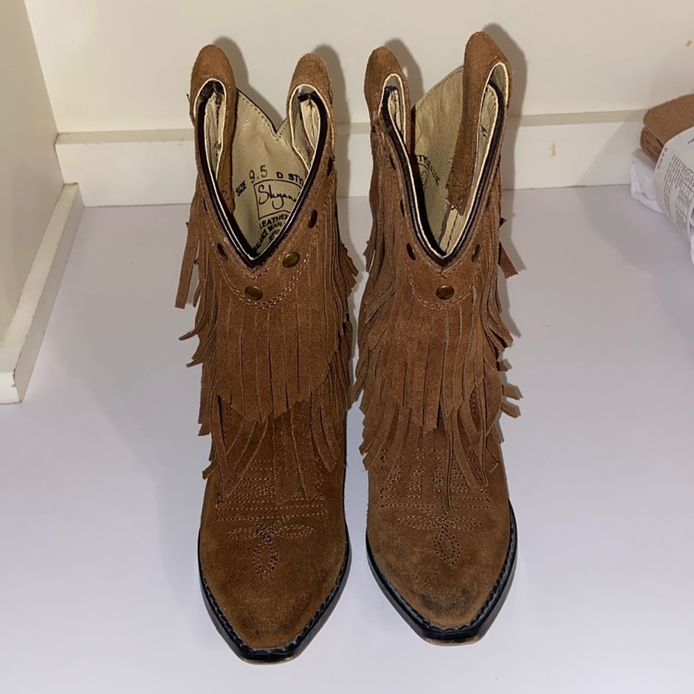 Shyanne fringe boots